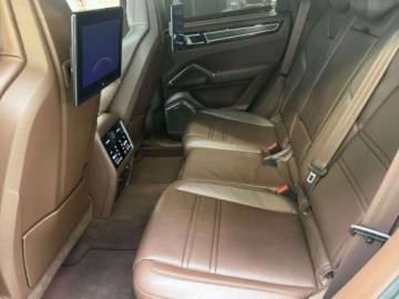 Porsche Cayenne III SUV GTS  4.0 V8 460KM 2022 Porsche Cayenne 4.0 Benzyna 460KM, zdjęcie 32