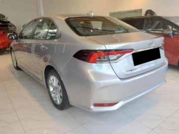 Toyota Corolla XII Sedan Facelifting 1.8 Hybrid 140KM 2025 Od ręki - Comfort 1.8 Hybrid 140KM | Podgrzewane fotele!, zdjęcie 2