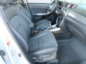 Suzuki Vitara III SUV 1.4 BOOSTERJET 140KM 2018 Suzuki Vitara 1.4 Boosterjet XLED 2WD II (2015-201, zdjęcie 12