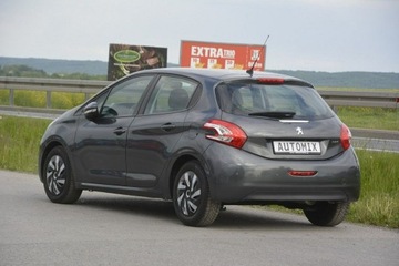 Peugeot 208 I Hatchback 3d 1.2 VTI 82KM 2014 Peugeot 208 1.2 Benzyna doinwestowany nawigacja gw, zdjęcie 3