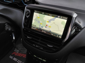 Peugeot 2008 I SUV Facelifting 1.2 PureTech 110KM 2019 Peugeot 2008 Kamera Panorama Alu PDC Sensor 1.2 Benzyna 110KM, zdjęcie 14