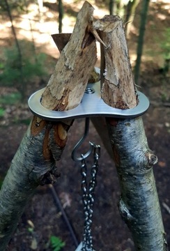TRÓJNÓG NA OGNISKO KOCIOŁEK GRILL BUSHCRAFT INOX