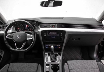 Volkswagen Passat B8 Variant Facelifting 2.0 TDI SCR 150KM 2022 Volkswagen Passat Variant 2.0TDI 150KM Business DSG, Czujniki Parkowania,, zdjęcie 13