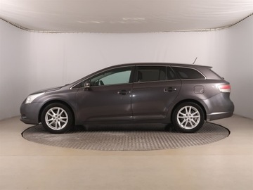 Toyota Avensis III Wagon 2.0 D-4D 126KM 2010 Toyota Avensis 2.0 D-4D, Klima, Klimatronic, zdjęcie 2