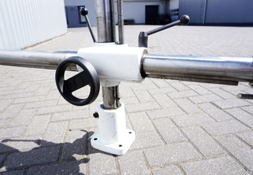 Подача фрезерного станка ELU: 3 ролика