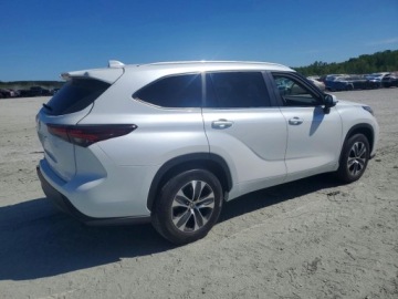 Toyota Highlander III 2024 Toyota Highlander 2024 TOYOTA HIGHLANDER XLE 2.4 Benzyna 265KM, zdjęcie 4