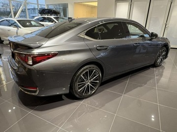 Lexus ES VII (XV70) Sedan Facelifting 300h 218KM 2025 Od ręki - 300h Business Edition 2.5 E-CVT 218KM | Podgrzewane fotele!, zdjęcie 4