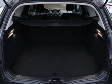 Ford Focus III Kombi Facelifting 1.0 EcoBoost 125KM 2015 Ford Focus 1.0 EcoBoost, Navi, Klima, Tempomat, zdjęcie 12