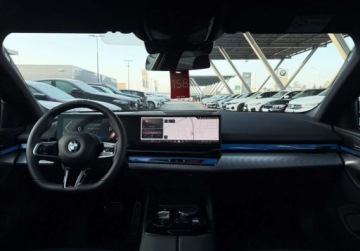 BMW Seria 5 G90-91 2025 BMW Seria 5 I wlasciciel Hak M Sport Gwarancja Bezwypadkowy FVAT23, zdjęcie 16