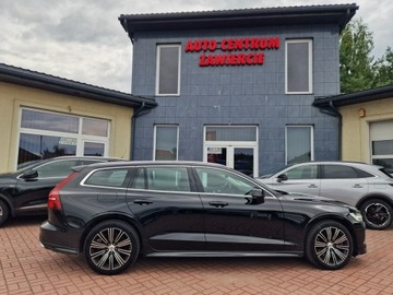 Volvo V60 II  2022 Volvo V60 Recharge T6 AWD Geartronic Core, zdjęcie 14