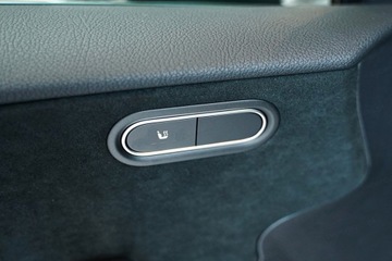 Mercedes Klasa A W177/V177 Sedan Plug-In Facelifting 1.3 250e 218KM 2023 MERCEDES-BENZ A Klasa 250 e AMG Line 1.3 (218KM) 2023, zdjęcie 18