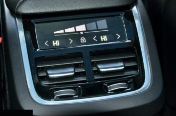 Volvo XC60 II 2021 Volvo XC 60 B4 B Geartronic Momentum Pro 2.0 benzyna 197KM 2021r, zdjęcie 22