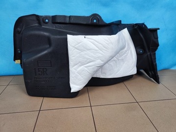 БАГАЖНИК БОКОВИНА СЕДАН COROLLA E21 СПРАВА 64710-12080