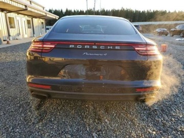 Porsche Panamera II Liftback 3.0 330KM 2018 Porsche Panamera 2018, 3.0L, od ubezpieczalni 3.0 Benzyna 330KM, zdjęcie 4