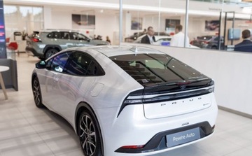 Toyota Prius V (XW60) 2.0  Hybrid Dynamic Force Plug-in 223KM 2023 Toyota Prius Plug-in 2.0 Hybrid Prestige 2.0 Hybryda 223KM, zdjęcie 3