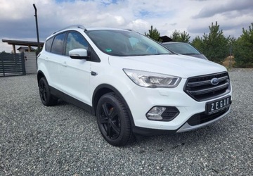 Ford Kuga II SUV Facelifting 1.5 EcoBoost 150KM 2017 Ford Kuga 1,5 150 KM Tytanium Navi PDC Kamera Pano Stan Niemiec 1.5