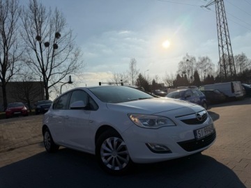 Opel Astra H Hatchback 5d 1.4 TWINPORT ecoFLEX 90KM 2011 Opel Astra ZAMIEŃ swoje auto zostaw w rozliczeniu – Dowóz pod dom, zdjęcie 9