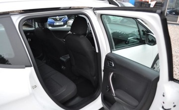 Peugeot 2008 I SUV 1.2 VTi 82KM 2013 Peugeot 2008 Benzyna Klimatyzacja 1.2 Benzyna 82KM, zdjęcie 15