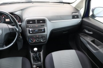 Fiat Punto Grande Punto Hatchback 5d 1.4 16V 95KM 2007 Fiat Grande Punto 1.4 Star Jet 16V, Klima, zdjęcie 7