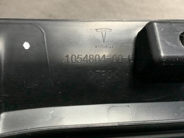 Брызговик Tesla X КРЫШКА ПРАВАЯ 1054804-00-C НОВАЯ
