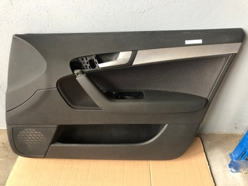 TAPICERKA, BOCZEK DRZWI PRAWY PRZÓD AUDI A3 8P 5D