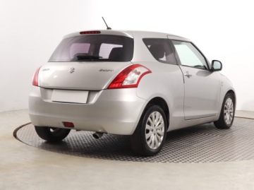 Suzuki Swift V Hatchback 5d 1.3 DDiS 75KM 2012 Suzuki Swift 1.3 DDiS, Klima, Klimatronic, zdjęcie 4