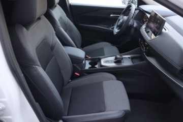 Nissan Qashqai III Crossover Facelifting 1.3 DIG-T MHEV 158KM 2025 Nissan Qashqai 1.3 DIG-T MHEV, 1. Właściciel, zdjęcie 8