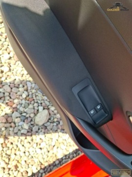 Volkswagen Polo V Hatchback 5d 1.2 70KM 2012 Volkswagen Polo 1,2 benz klima elektryka alu wspomaganie oplacony 1.2 69KM, zdjęcie 13