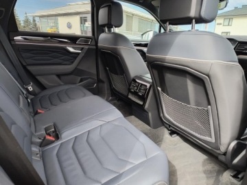 Volkswagen Touareg III SUV Facelifting 3.0 V6 TDI 286KM 2024 Volkswagen Touareg 3.0 V6 TDI 285KM 4Mot. Elegance, zdjęcie 24