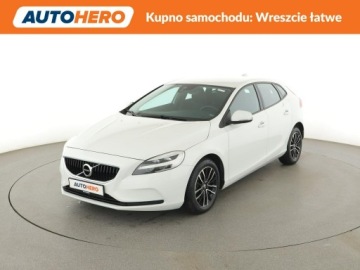 Volvo V40 II Hatchback Facelifting 2.0 D2 120KM 2018 Volvo V40 automat niski przebieg navi PDC tempomat