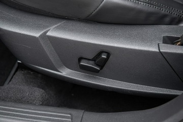 Chrysler 300C I Sedan 2.7 i V6 24V 193KM 2009 Chrysler 300C Luxury ! 2.7i V6 193KM ! Super Stan, zdjęcie 23