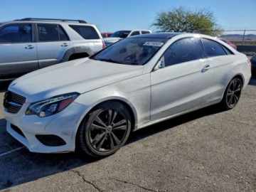 Mercedes Klasa E W213 2016 Mercedes-Benz Klasa E 2016 MERCEDES-BENZ E 400 3.0 Benzyna 329KM, zdjęcie 1