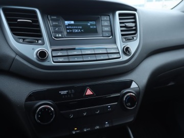 Hyundai Tucson III SUV 1.6 GDI 132KM 2016 Hyundai Tucson 1.6 GDI, Salon Polska, Serwis ASO, zdjęcie 11
