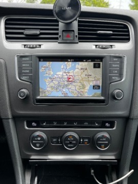 Volkswagen Golf VII Hatchback 3d 2.0 TDI-CR DPF 150KM 2015 Volkswagen Golf Volkswagen Golf VII 2.0 TDI 150KM Lounge BMT 12-2015 2.0, zdjęcie 21