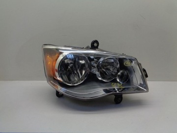CHRYSLER VOYAGER 5 V LIFT 10- lampa prawa przednia