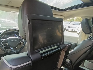 Chrysler Pacifica II 3.6 V6 Hybrid 264KM 2022 pacifica Limited Plug-In Hybrid, Automat, Niski przebieg ,2 X klucz, zdjęcie 33