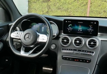 Mercedes GLC C253 SUV Facelifting 2.0 220d 194KM 2021 Mercedes-Benz GLC Mercedes-Benz GLC 220 d 4-Matic 2.0 Diesel 194KM, zdjęcie 25