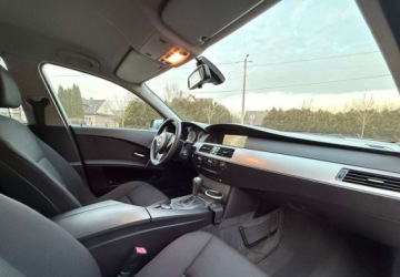 BMW Seria 5 E60 Sedan 2.5 525Xi 218KM 2005 BMW Seria 5 BMW Seria 5 525i 2.5 Benzyna 218KM, zdjęcie 27