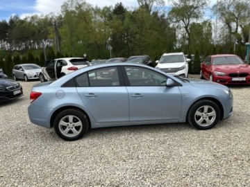 Chevrolet Cruze Sedan 1.6 16V DOHC 124KM 2011 Chevrolet Cruze Przebieg 92tyskm!!! bezwypadkowy 1.6 Benzyna 124KM, zdjęcie 5