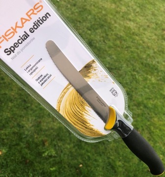 НОЖ FISKARS ДЛЯ ПОМИДОРОВ, ОВОЩЕЙ, ЗУБЧАТЫЙ, С ЗУБКОЙ, С ШАРИКОМ, лезвие 11,5 см