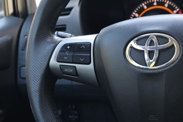 Toyota Auris II Hatchback 5d Dual VVT-i 100 99KM 2013 Toyota Auris 1.3 Dual VVT-i, Salon Polska, Klima, zdjęcie 15