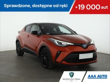 Toyota C-HR I Crossover Facelifting 2.0 Hybrid Dynamic Force 184KM 2020 Toyota C-HR 2.0 Hybrid, Salon Polska, Serwis ASO