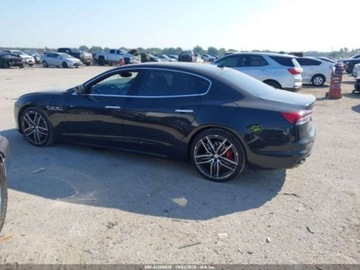 Maserati Quattroporte II 2022 Maserati Quattroporte Modena, 2022r., 3.0L 3.0 Benzyna 424KM, zdjęcie 3