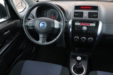 Fiat Sedici 1.9 Multijet 120KM 2007 Fiat Sedici 1.9 MultiJet, Salon Polska, 4X4, zdjęcie 6