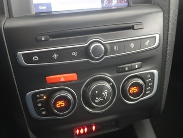 DS 4 I Hatchback Facelifting 2015 1.2 PureTech 131KM 2017 DS 4 1.2 PureTech, Skóra, Navi, Klima, zdjęcie 11