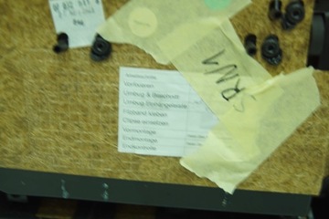 ОБИВКА ПРАВОЙ ДВЕРИ MERCEDES SL R230