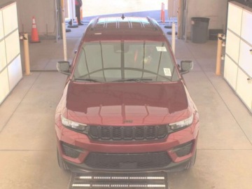 Jeep Grand Cherokee V 2024 Jeep Grand Cherokee Altitude 2024 3.6 Benzyna 293KM, zdjęcie 8