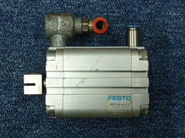 Siłownik pneumatyczny Festo ADVU-40-40-P-A 156546