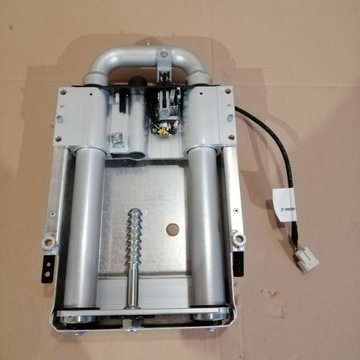 PODHLAVNÍK PYROTECHNICKÝ KAPOTÁŽ JAGUAR XK X150