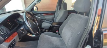 Toyota Land Cruiser IV 2006 Toyota Land Cruiser 3.0d4d napedy dvd w podsufitce zabezpieczon antykorozy, zdjęcie 9